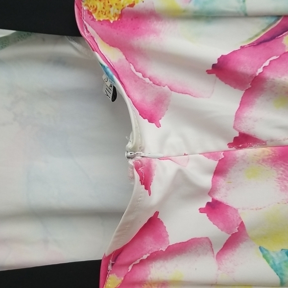 Fancyinn Women's Dress - Picture 7 of 9